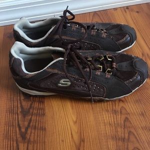Brown sketcher sneakers